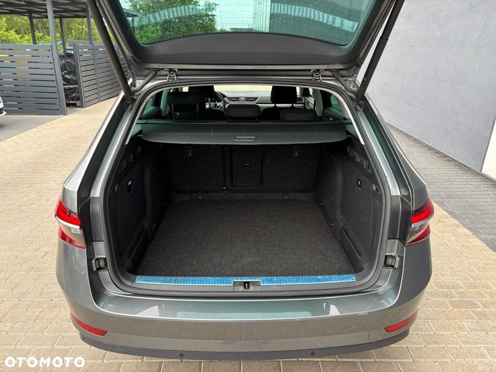 Skoda Superb 2.0 TDI SCR Style DSG - 21