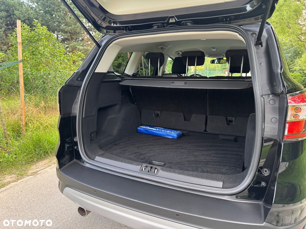 Ford Kuga 1.5 EcoBoost 2x4 Titanium - 16