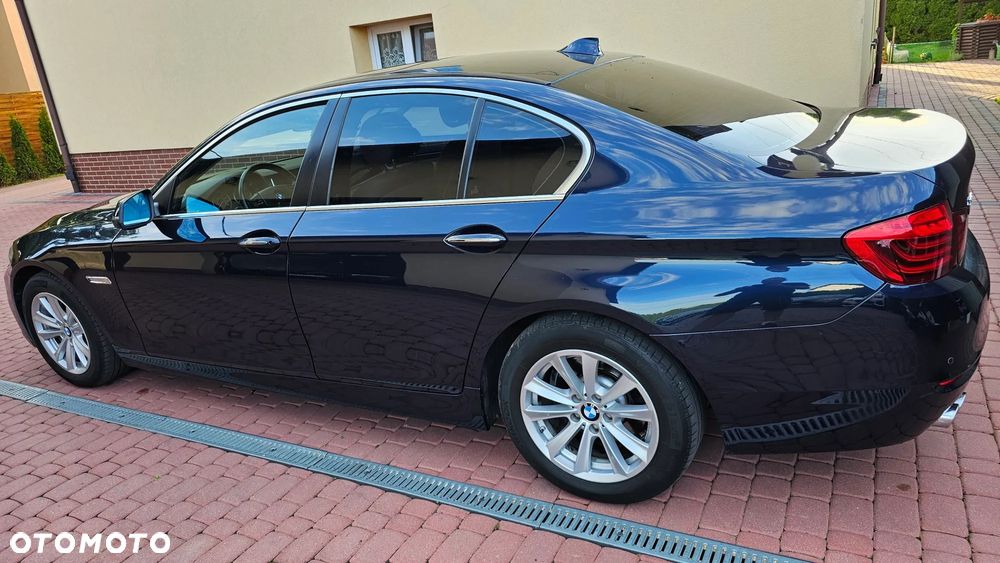 BMW Seria 5 528i xDrive Sport-Aut Luxury Line - 26