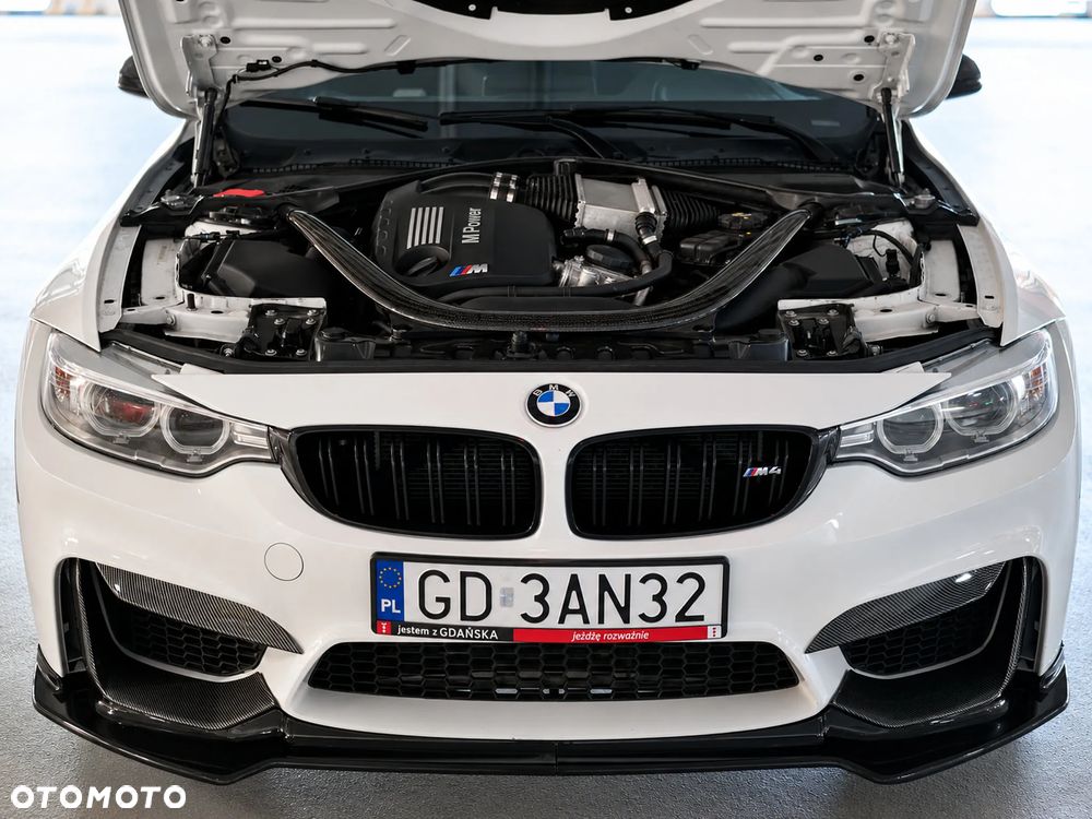 BMW M4 DKG - 3