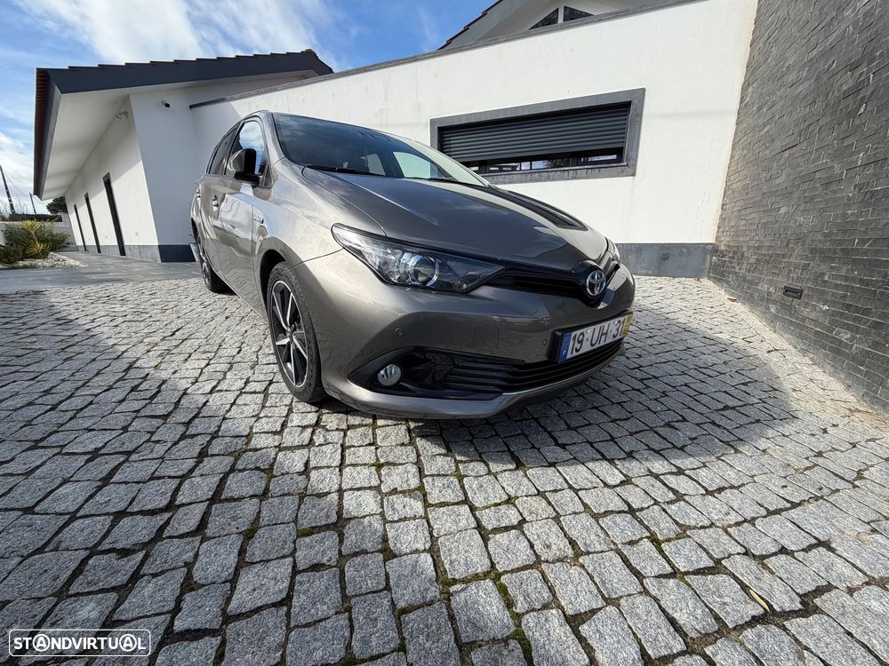 Toyota Auris 1.8 HSD Comfort +P.Techno+P.Sport - 1