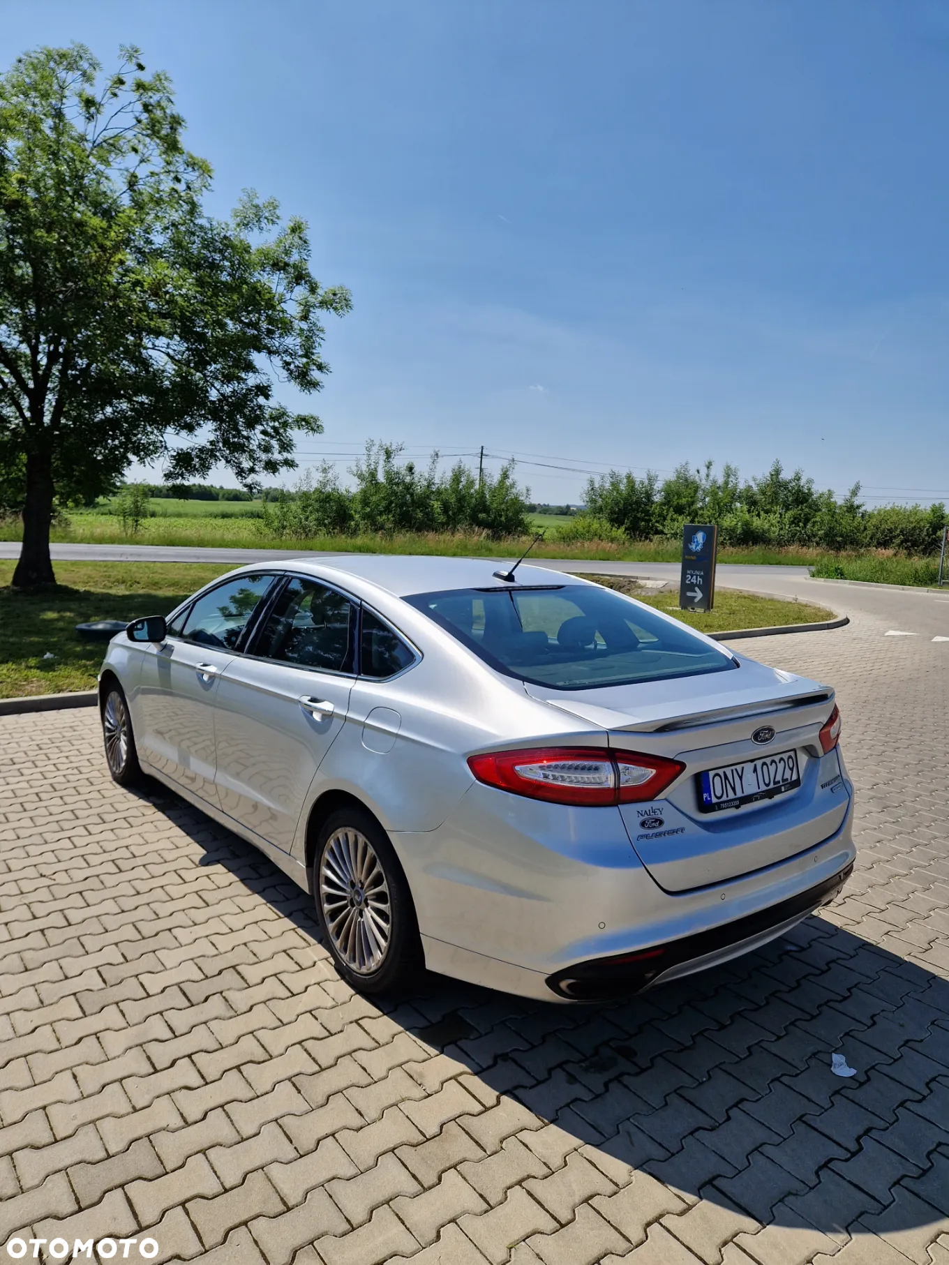 Ford Mondeo 2.0 EcoBoost Titanium - 3