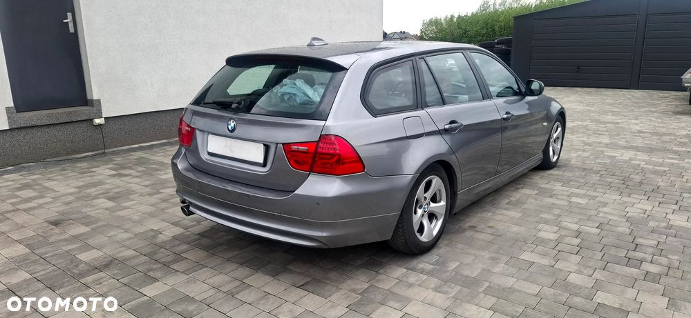 BMW Seria 3 320d Efficient Dynamics Edition Edition Luxury Line Purity - 4