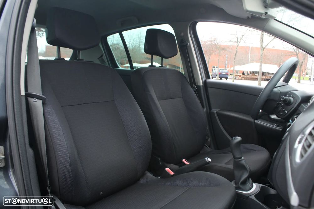 Renault Clio 1.5 dCi Dynamique S - 28