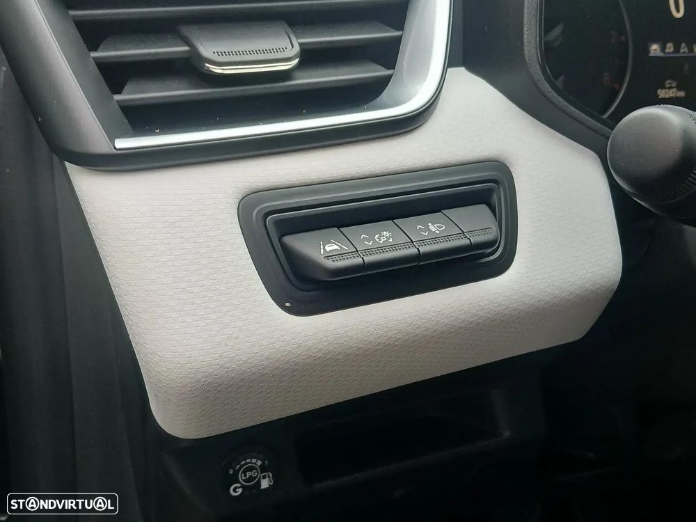 Renault Clio - 26