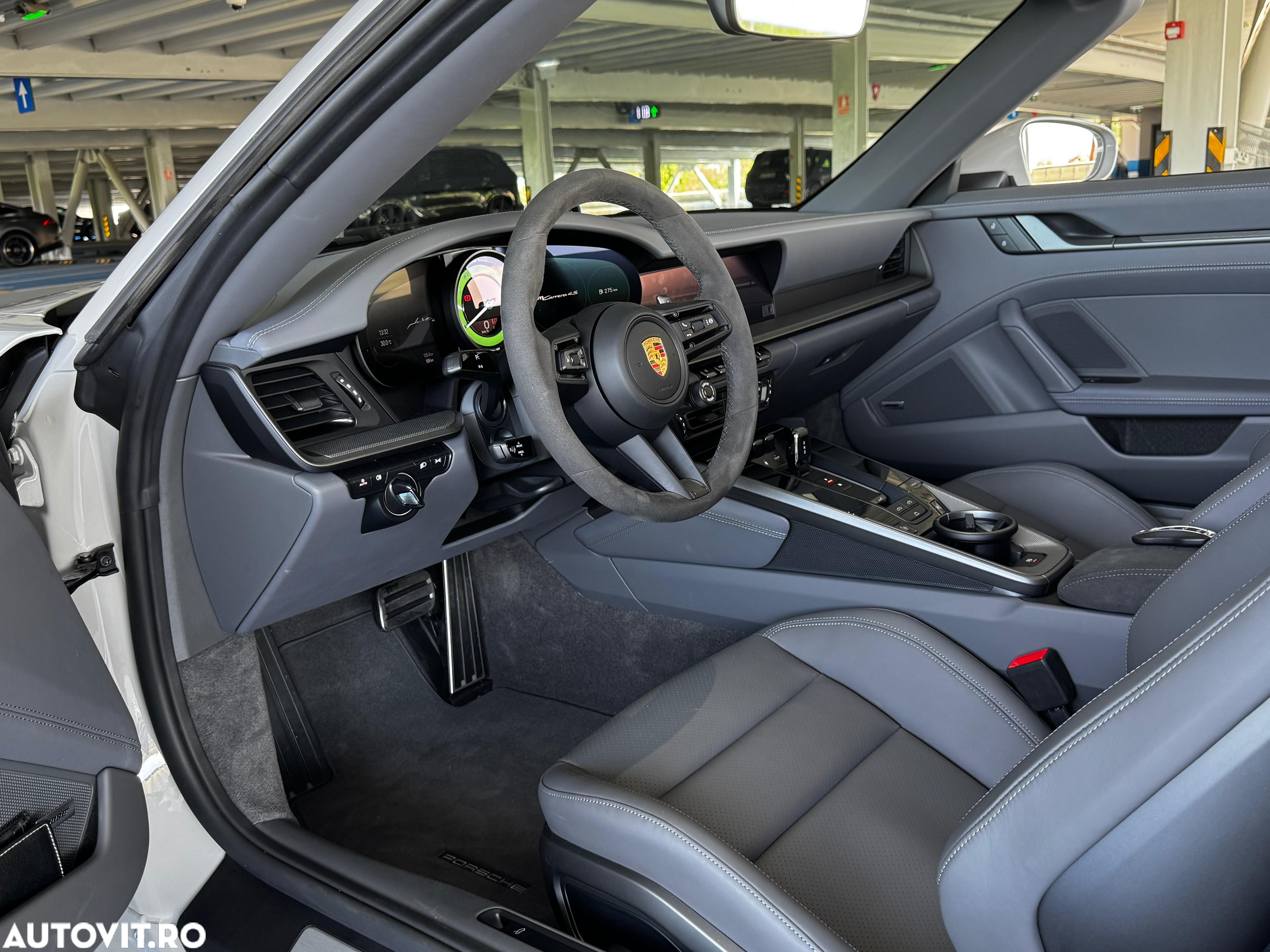 Porsche 911 Carrera 4S Cabriolet PDK - 33
