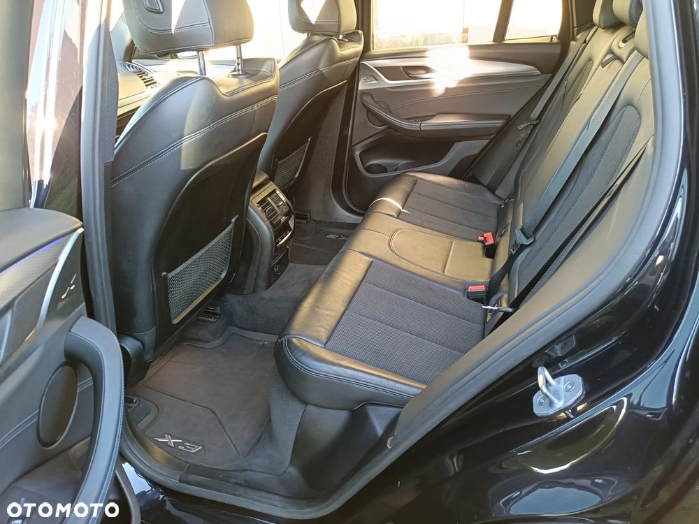 BMW X3 xDrive20i - 12