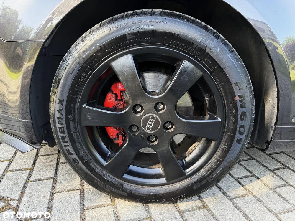 Audi A3 3-drzwiowe 1.6 FSI Ambition - 33