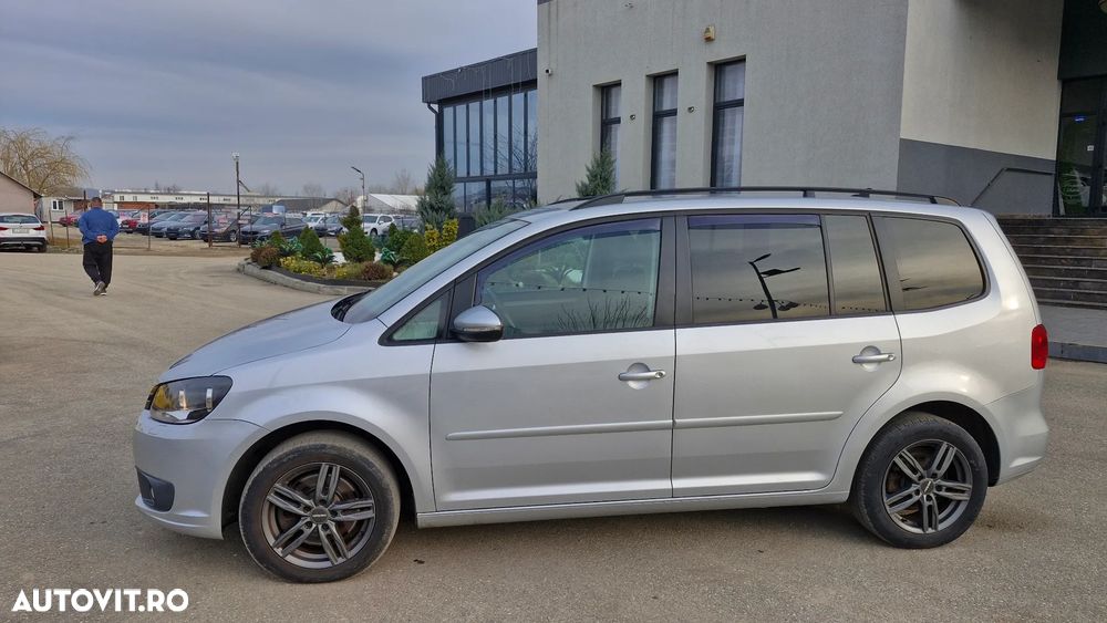 Volkswagen Touran 2.0 TDI DPF BlueMotion Technology DSG Life - 4