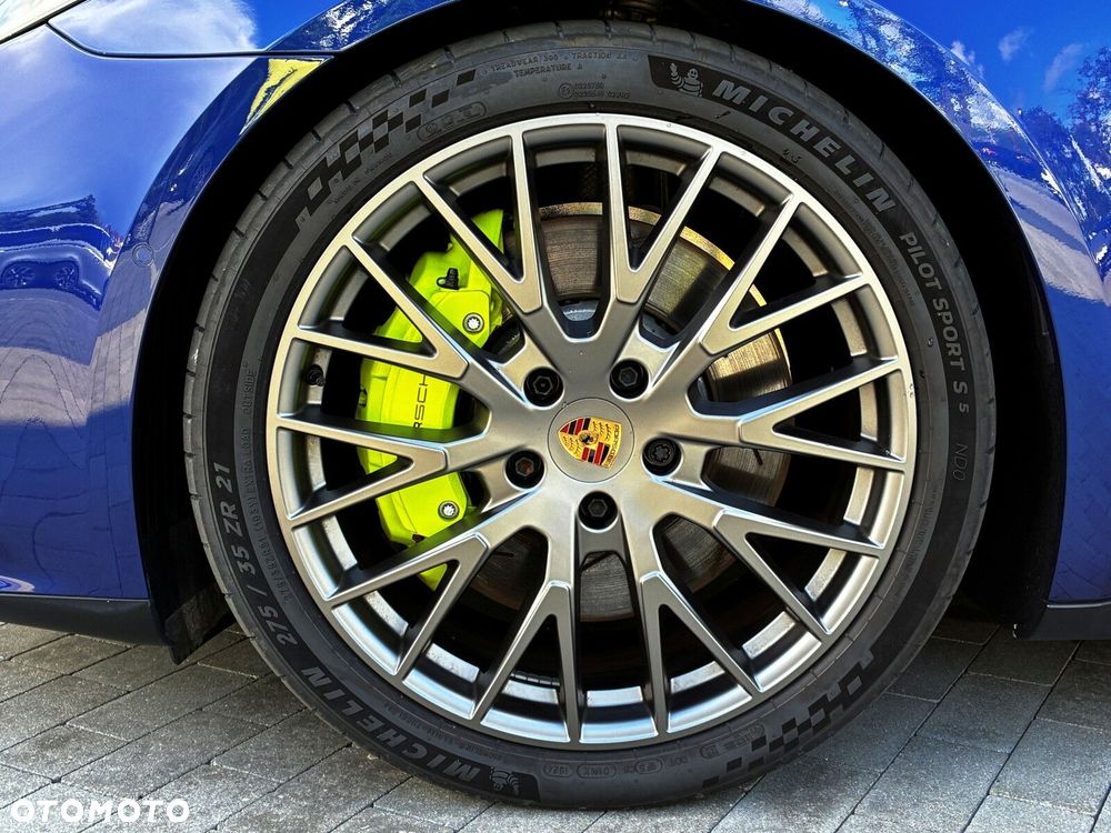 Porsche Panamera - 17