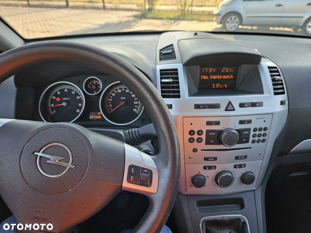 Opel Zafira 1.8 Design Edition - 8