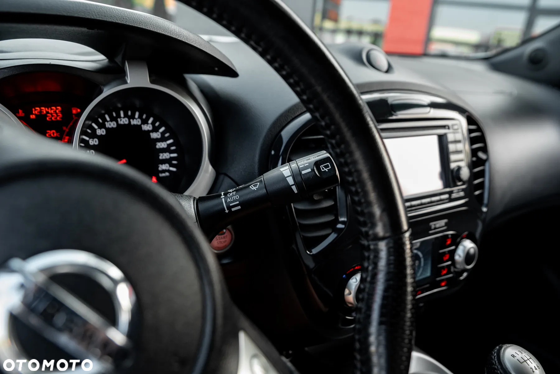 Nissan Juke 1.6 T Shiro - 27