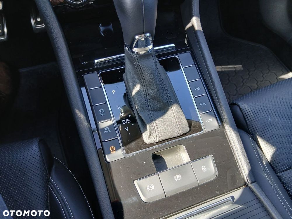 Skoda Superb 2.0 TDI SCR L&K DSG - 20