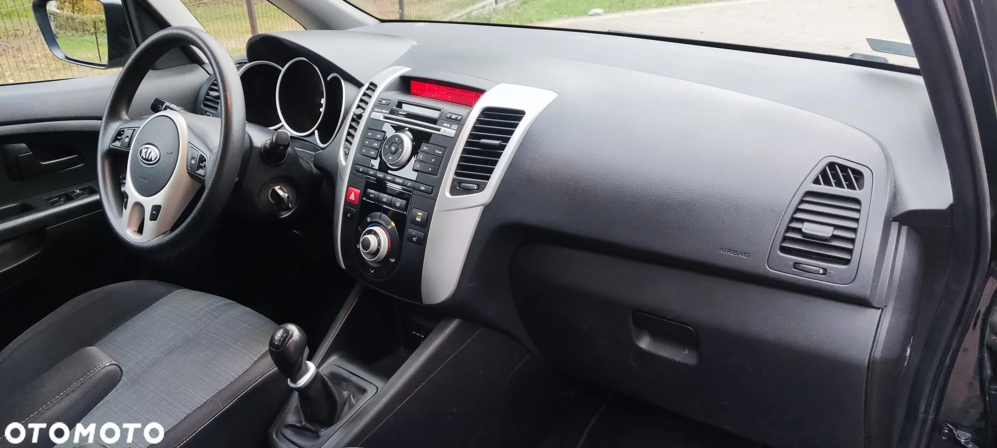 Kia Venga - 9