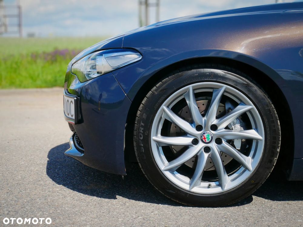 Alfa Romeo Giulia 2.0 Turbo 16V AT8 Veloce - 5