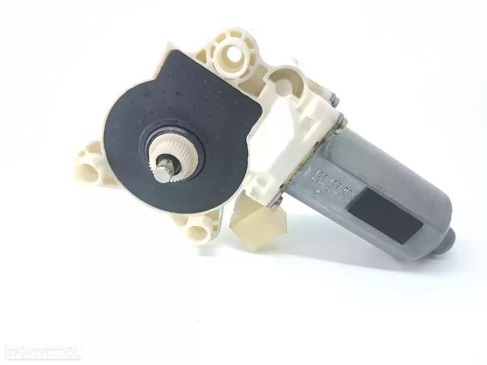 MOTOR ELEVADOR DE VIDRO FRONTAL ESQUERDO MERCEDES-BENZ CLK 2004 -A2308201042 - 2