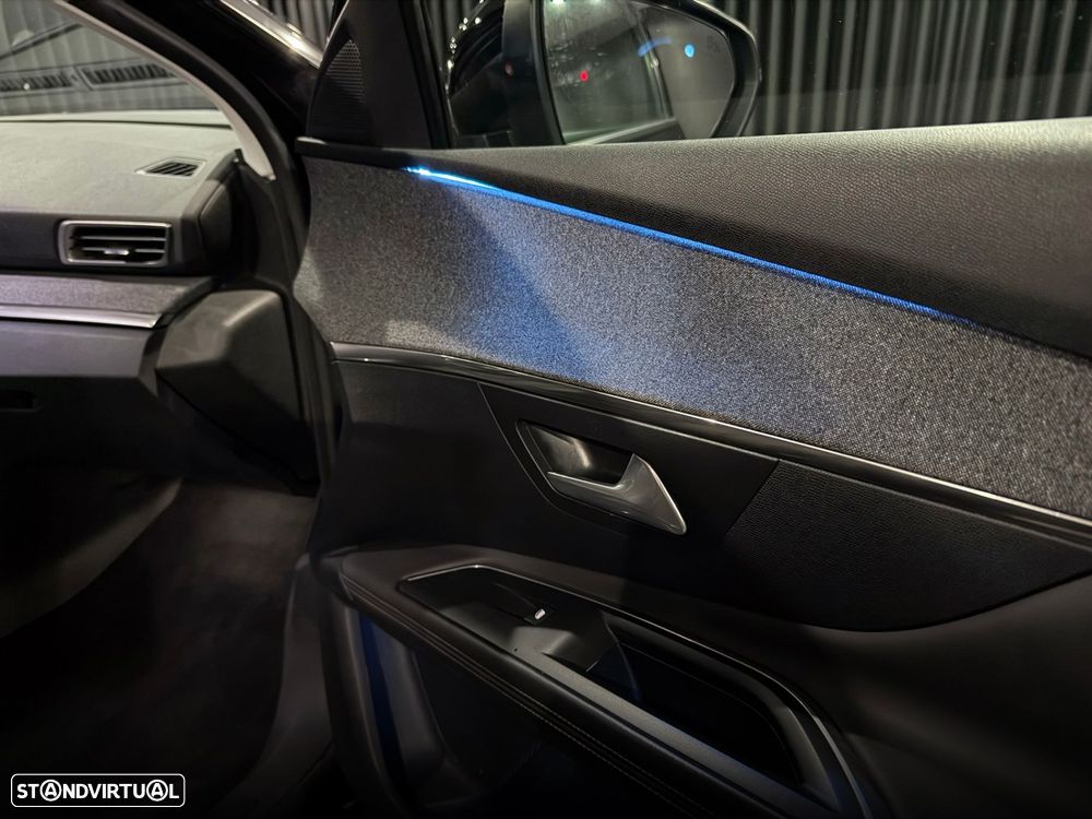 Peugeot 3008 1.2 PureTech Allure EAT8 - 33