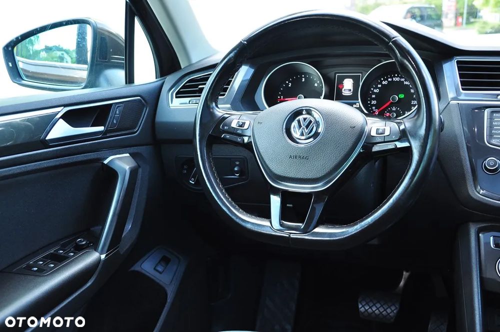 Volkswagen Tiguan 2.0 TDI SCR 4MOTION DSG Highline - 35
