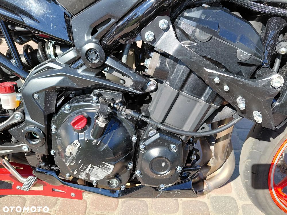Kawasaki Z 900 - 16