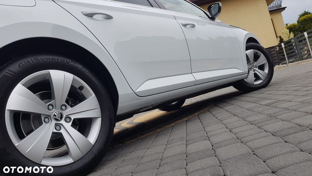 Skoda Superb 2.0 TDI 4x4 DSG Ambition - 38