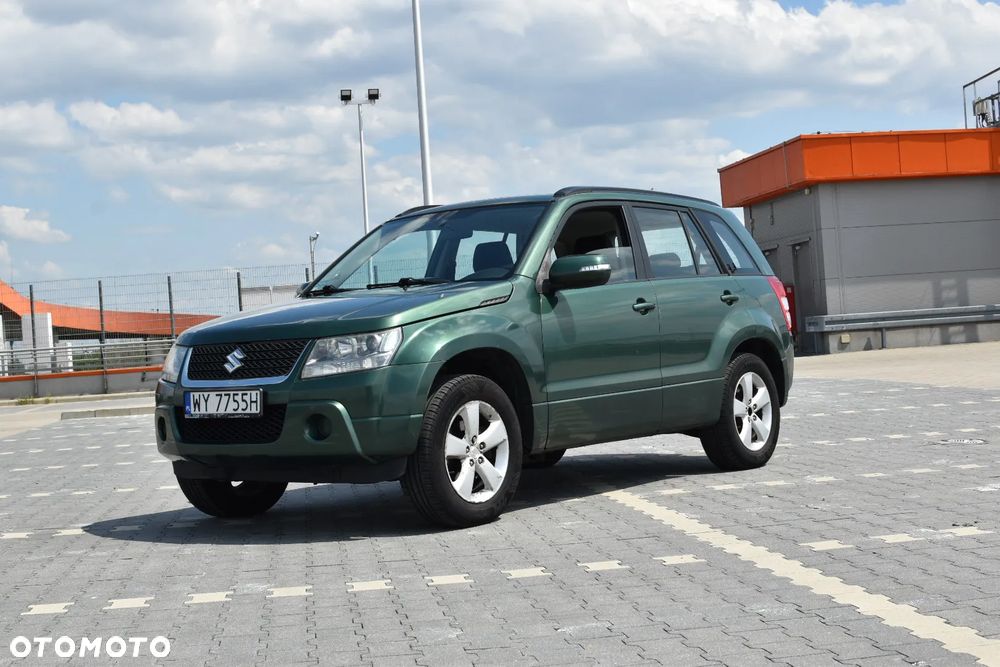 Suzuki Grand Vitara 2.0 De luxe - 26