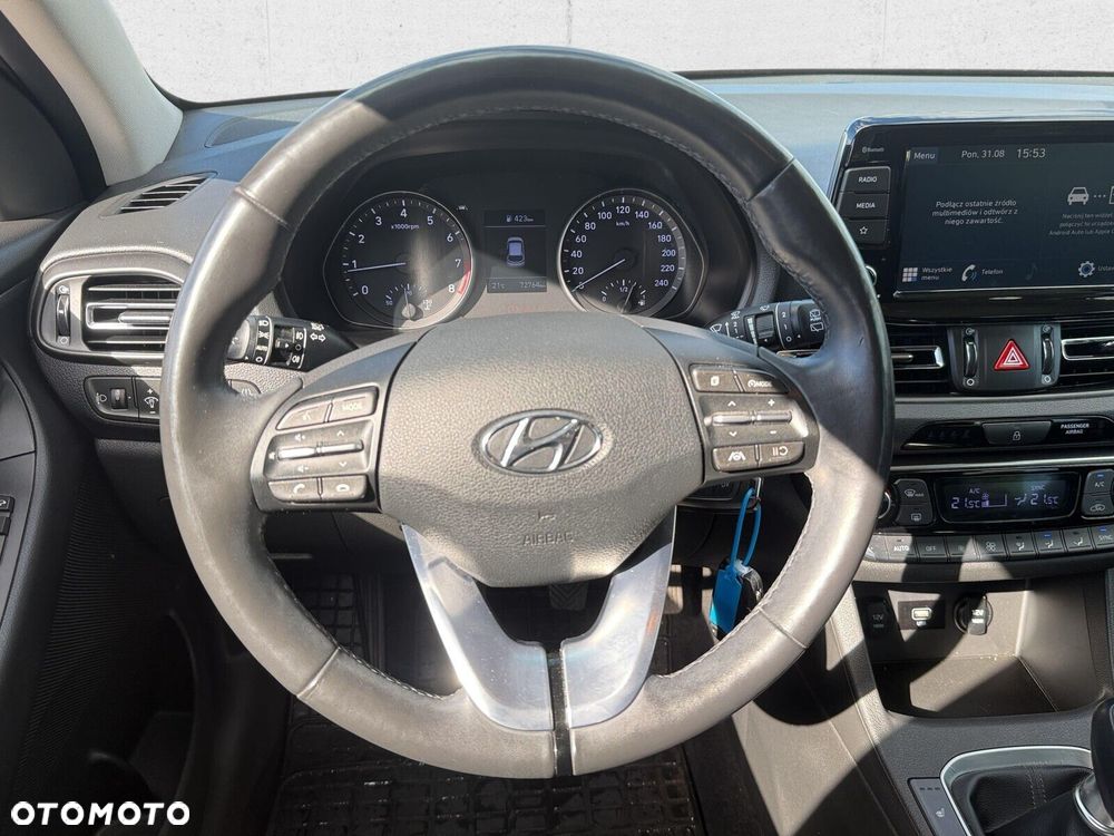 Hyundai i30 2022