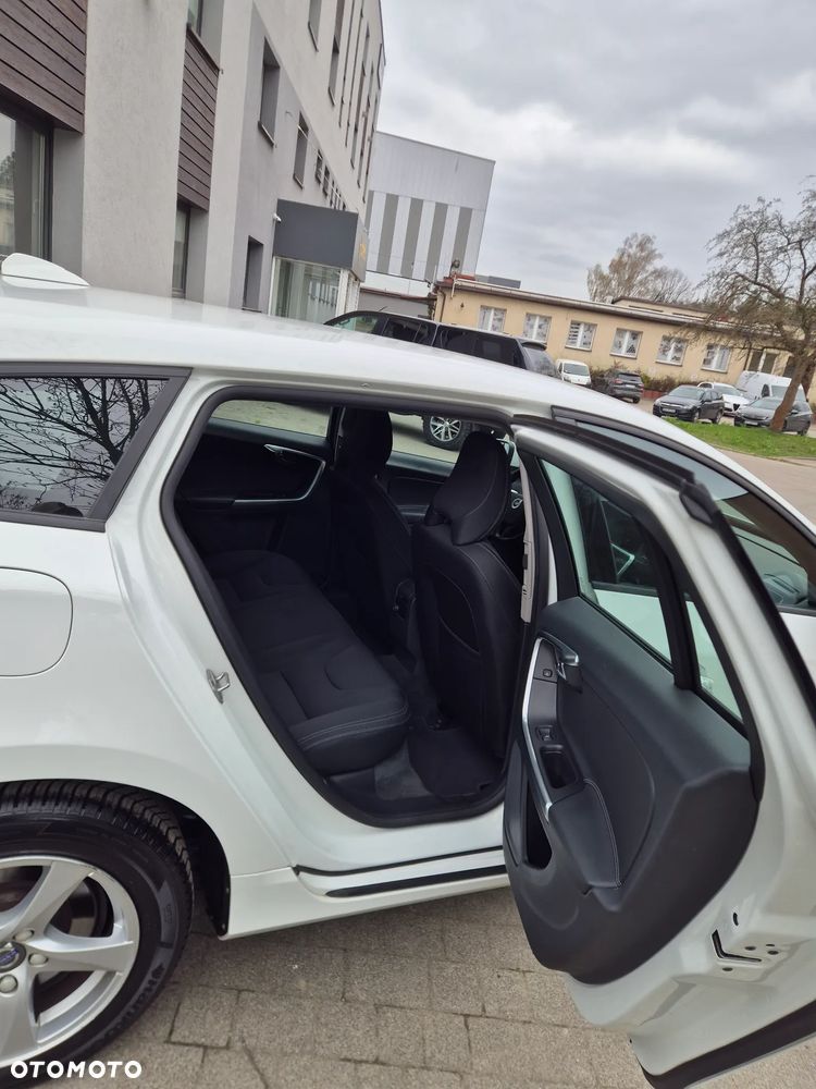 Volvo V60 D2 - 10