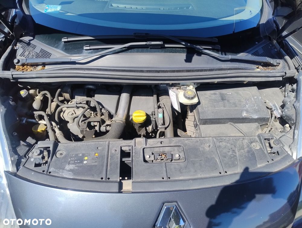 Renault Grand Scenic - 8