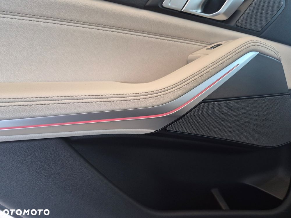 BMW X5 xDrive40d mHEV - 22