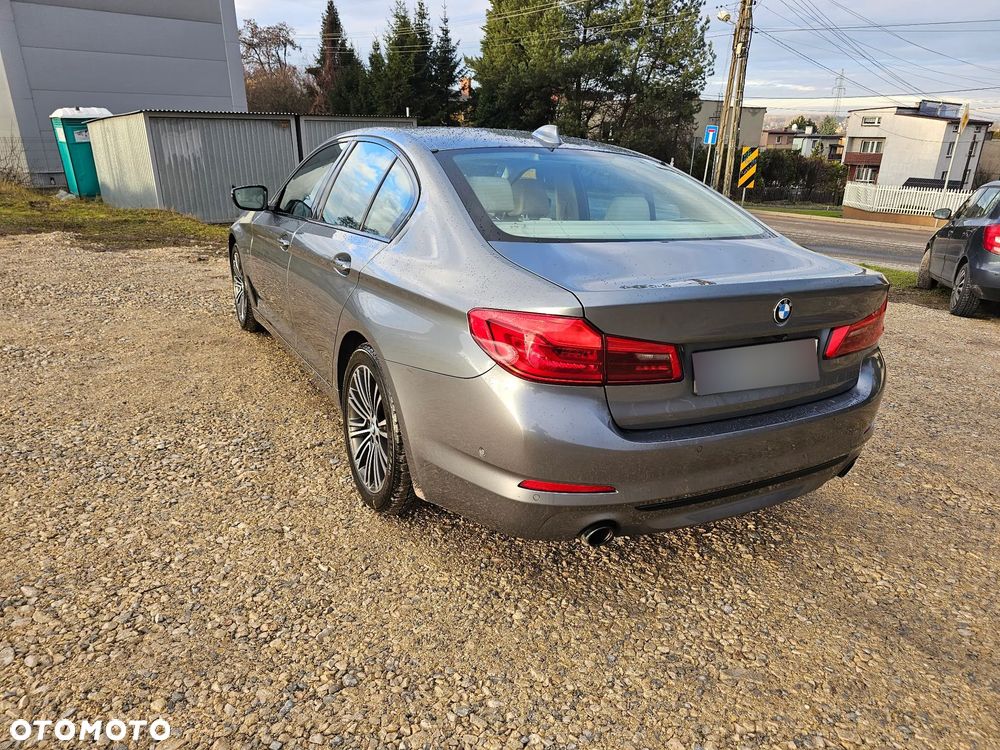 BMW Seria 5 520d xDrive Sport Line sport - 3
