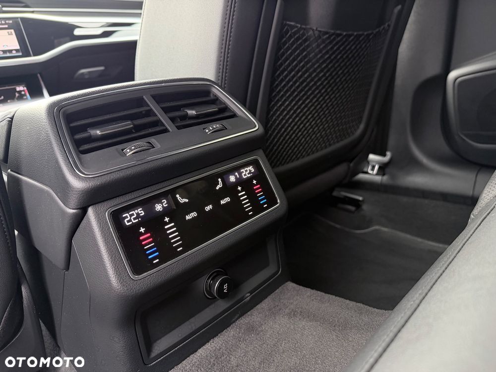 Audi A6 Avant 55 TFSI e quattro S tronic sport - 24