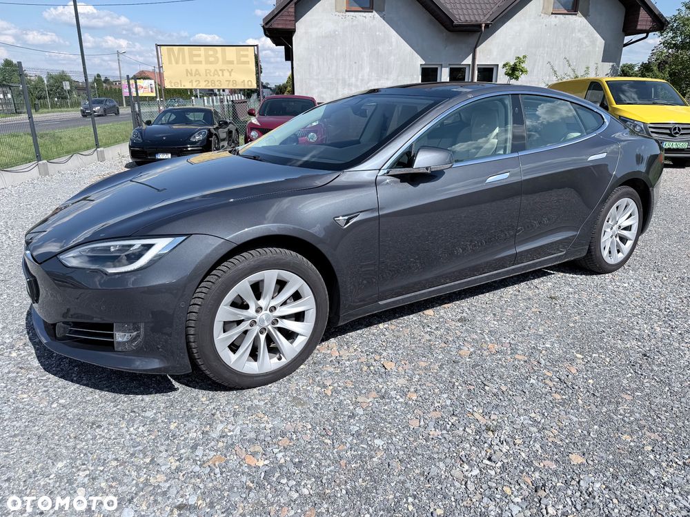 Tesla Model S - 13