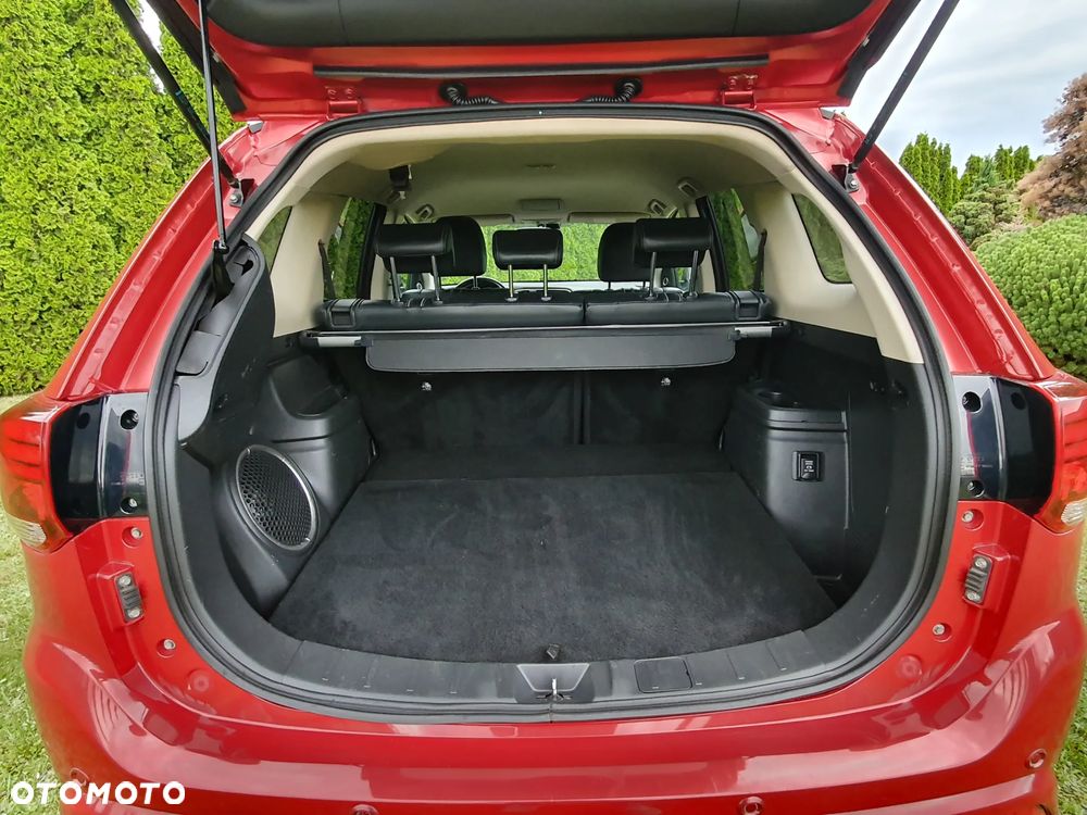 Mitsubishi Outlander PHEV Instyle NAVI + - 25