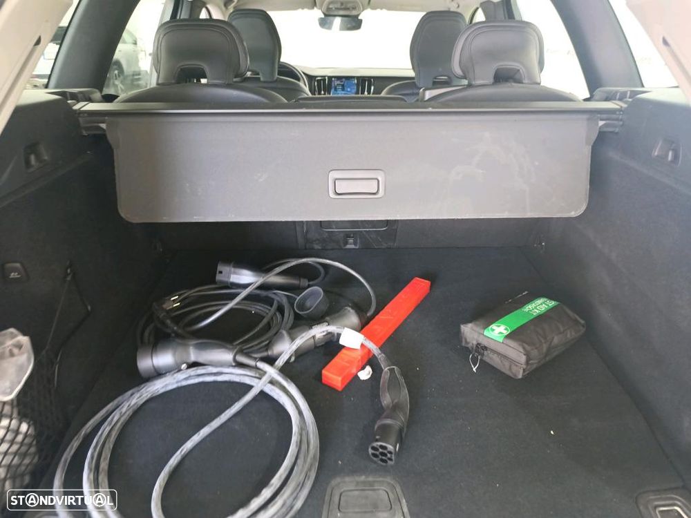 Volvo XC 60 2.0 T6 PHEV Core - 12
