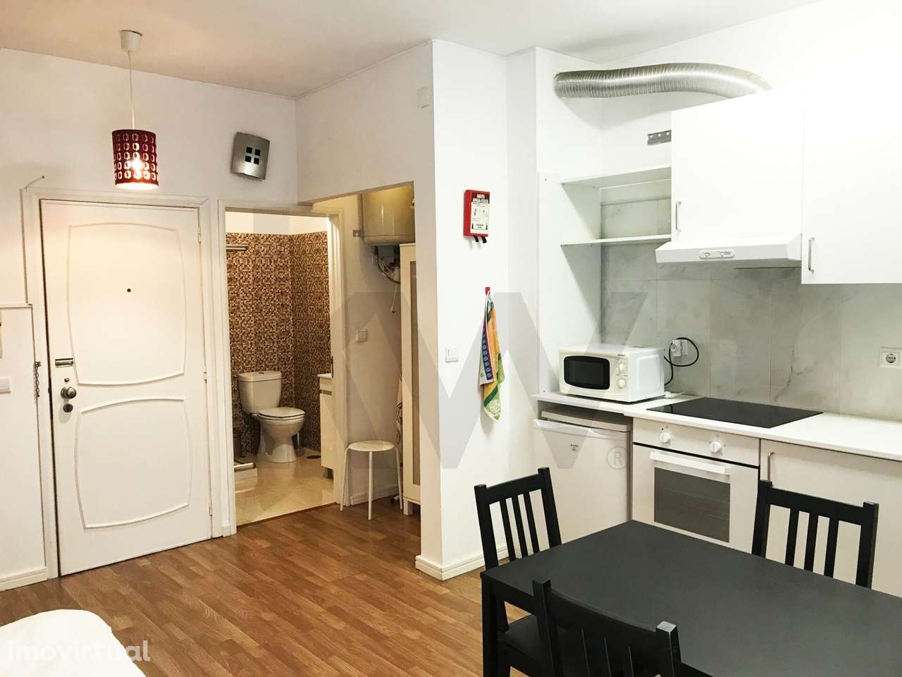 Apartamento T2 transformado em 2 estúdios no centro do Porto Excelente - Grande imagem: 5/34