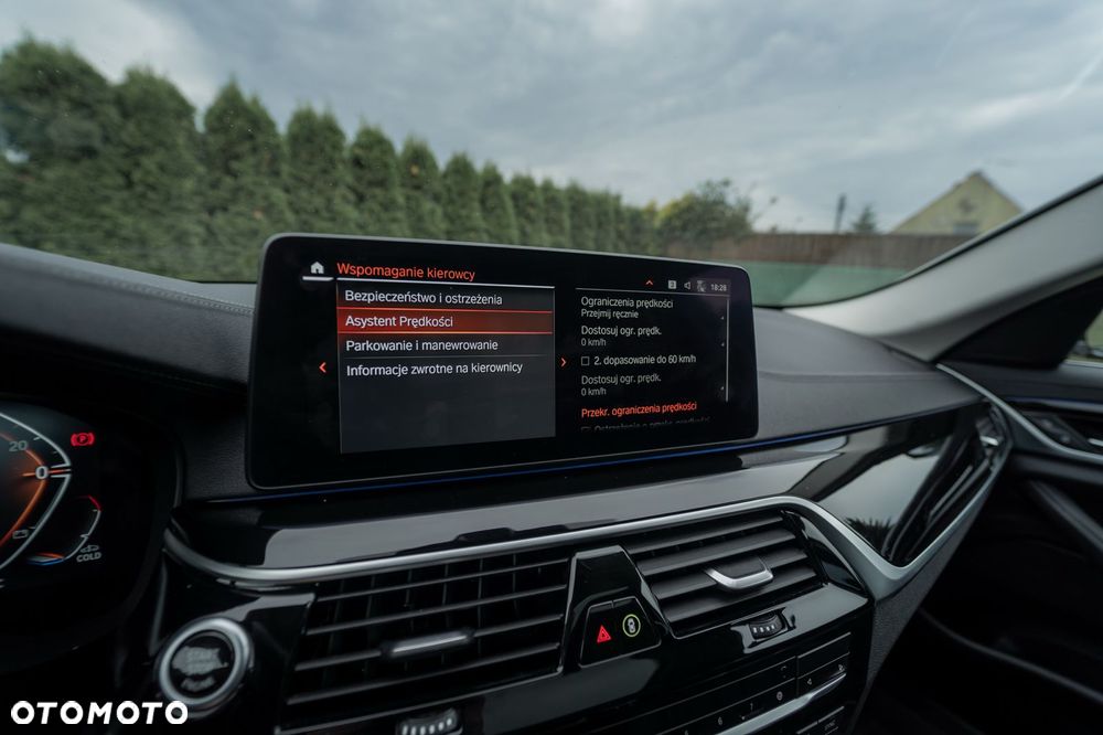 BMW Seria 5 520d xDrive Sport Line - 34