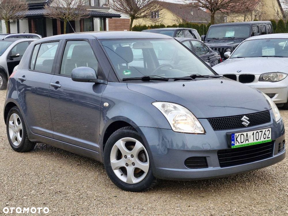 Suzuki Swift - 1
