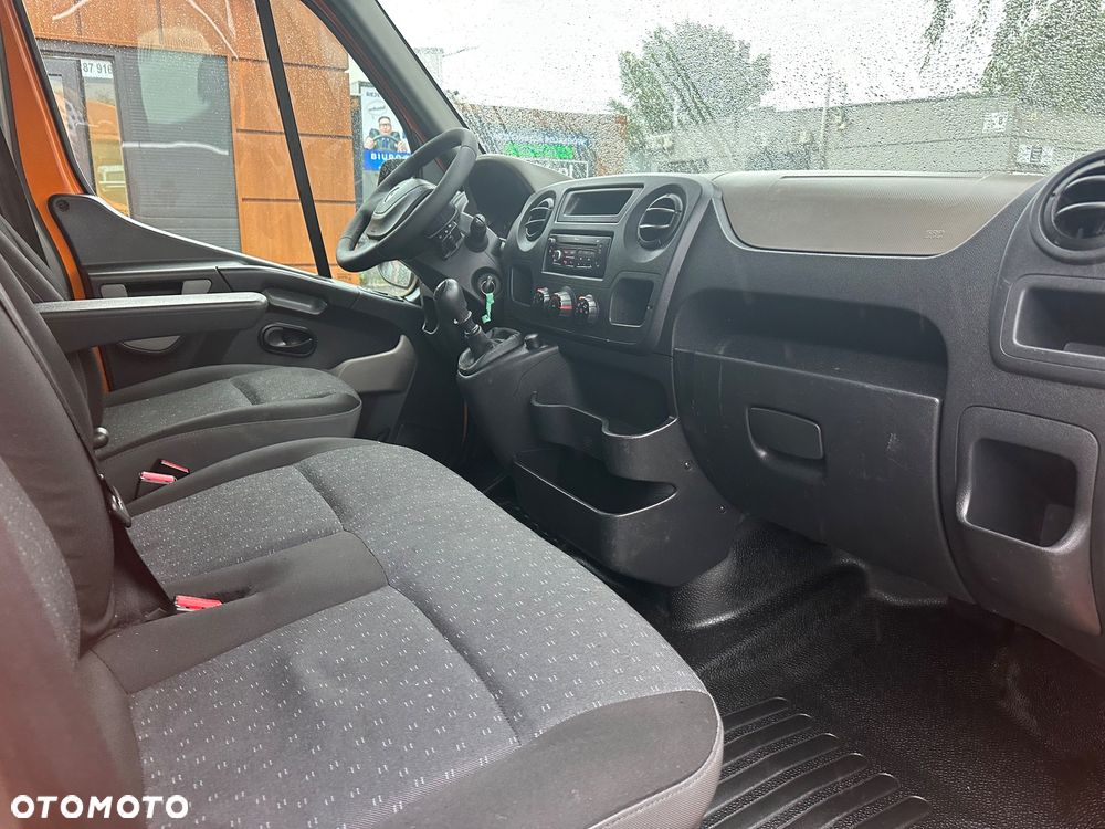 Renault Master 2,3 125ps 2013/14r L2H2 klima hak 2500kg - 23