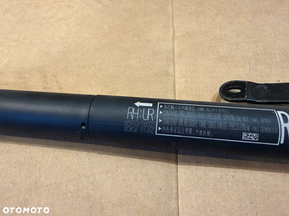 Siłownik klapy bagażnika teleskop 68910-16022 Toyota Corolla Cross 2025r prawy lewy OE - 2