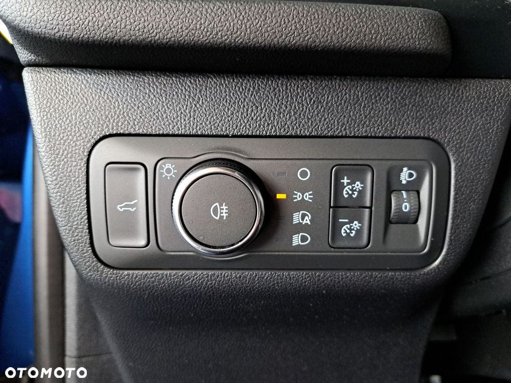 Ford Kuga - 37