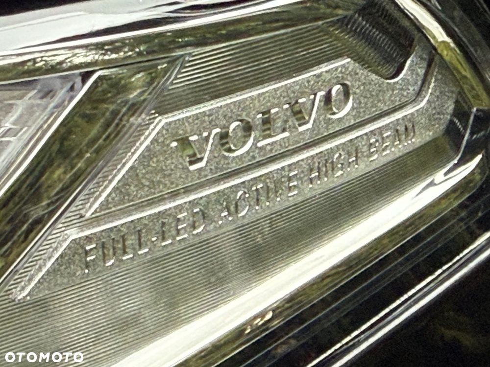 Volvo XC 90 T6 AWD Geartronic Momentum - 25