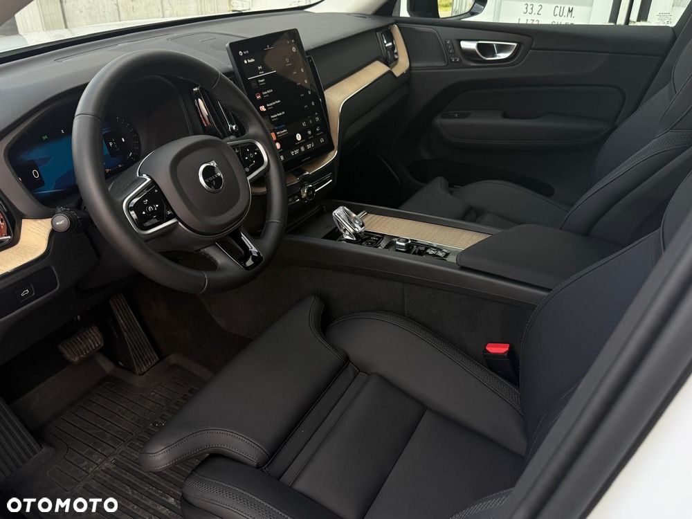 Volvo XC 60 B5 B AWD Plus Dark - 10