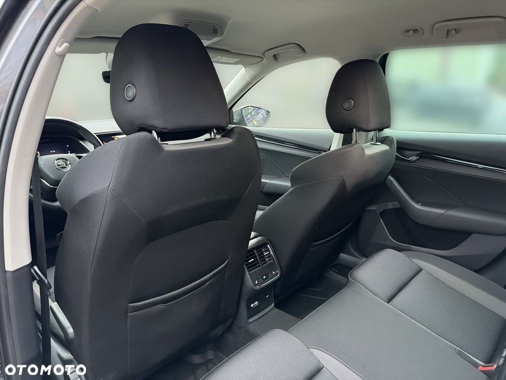 Skoda Octavia 2.0 TDI Ambition DSG - 24