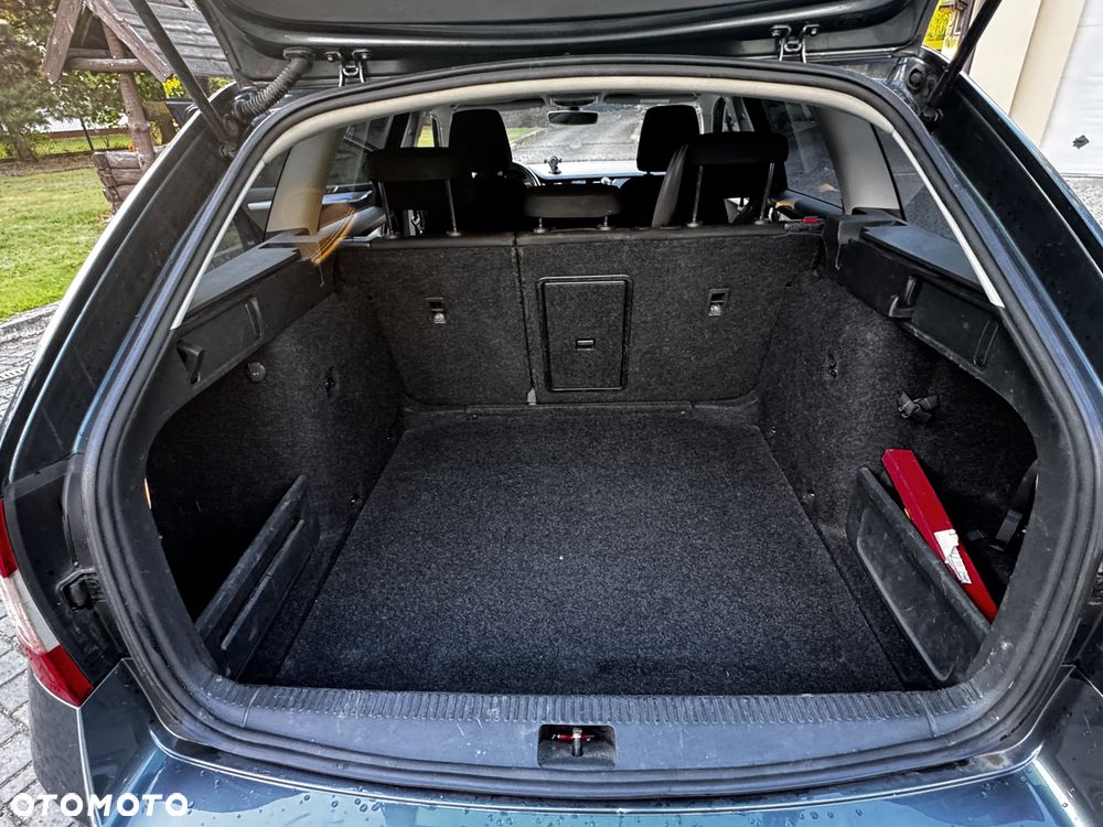 Skoda Octavia 2.0 TDI Ambition DSG - 13
