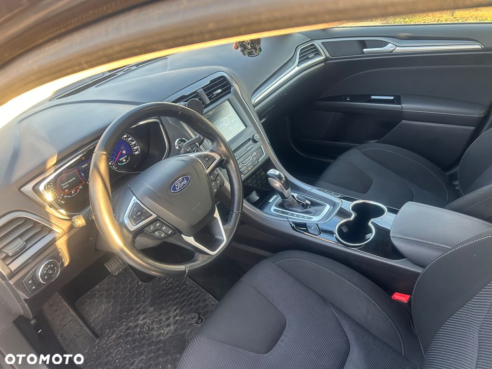 Ford Mondeo 2.0 EcoBoost Titanium - 9
