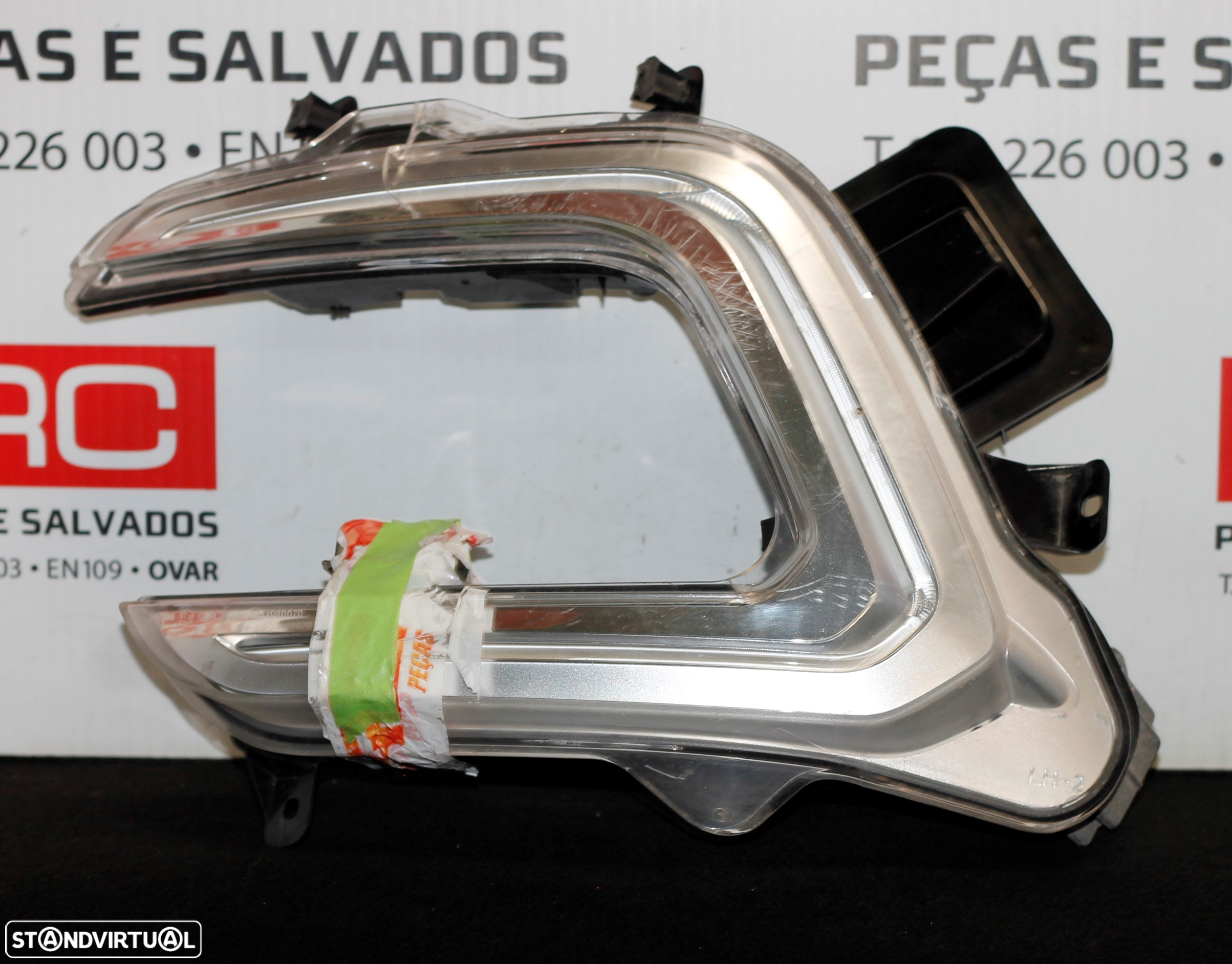 FAROL ESQUERDO RENAULT CAPTUR - 2