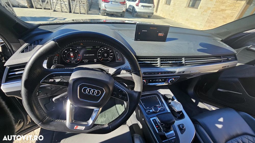 Audi Q7 - 1