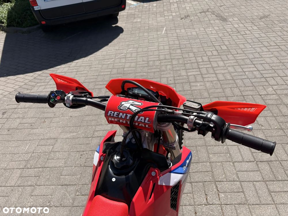 Honda CRF - 8