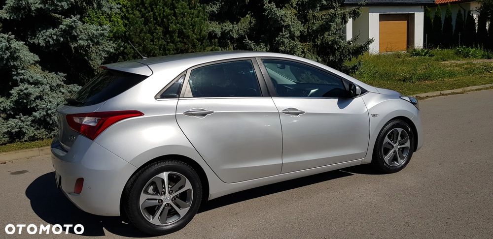 Hyundai i30 blue 1.4 YES Silver - 11