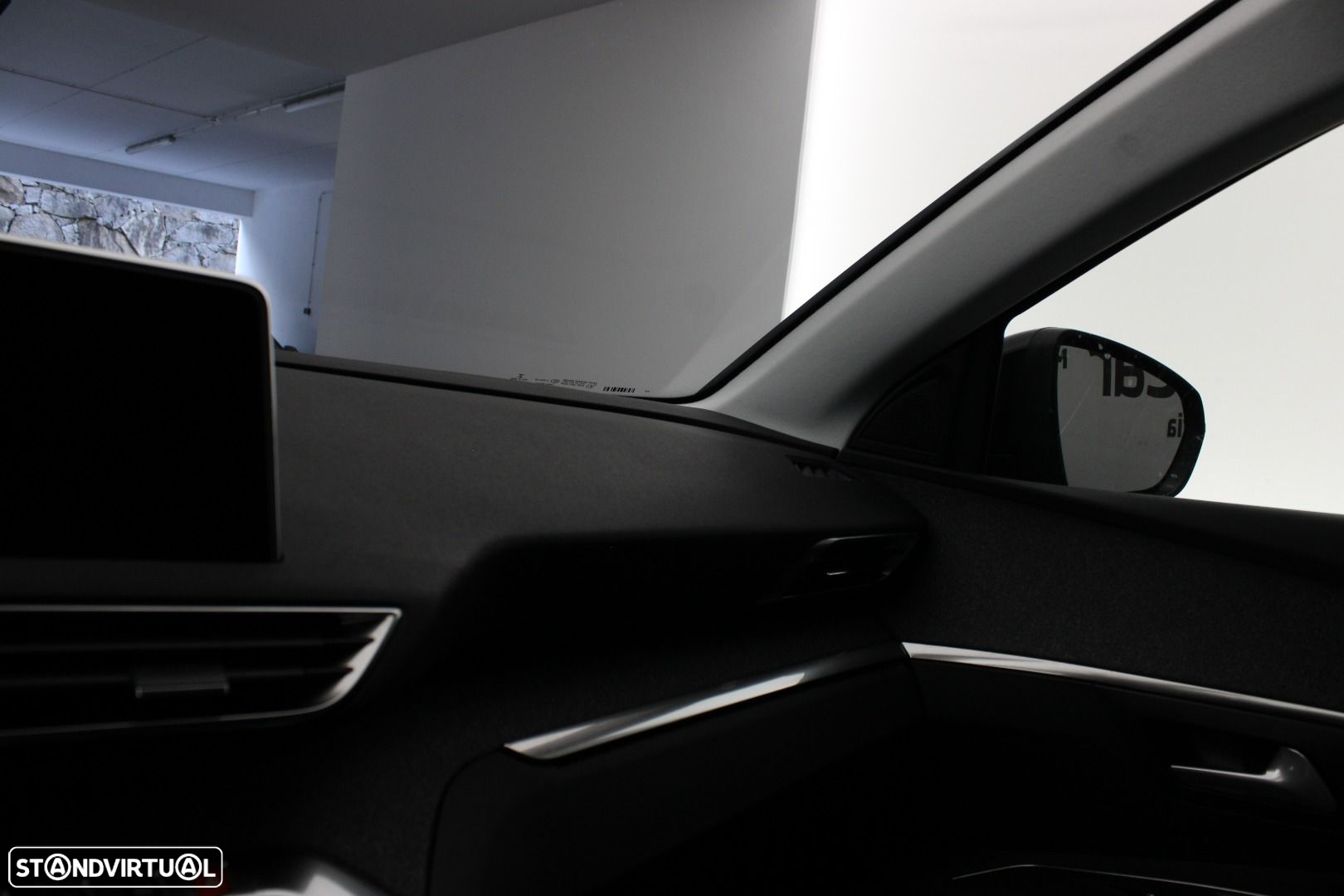 Peugeot 3008 1.5 BlueHDi Allure EAT8 - 24